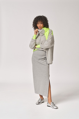 GIGAPULL-GIOSCARFGREYFLUOYELLOW-ELEONORSKIRTGREY.jpg