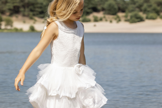 LineaRaffaelliKids2022-Set024-Dress220-577-01Side.jpg