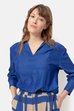 blauwe bloes cobalt Terre Bleue dameskleding wintercollectie 2023 bij Kameleon in Balegem