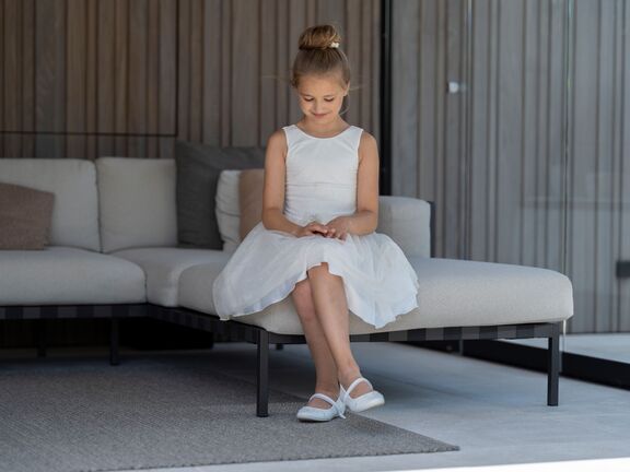 wit kleed prinses meisjes Gymp communiecollectie lentefeestcollectie 2024 bij Kameleon in Balegem